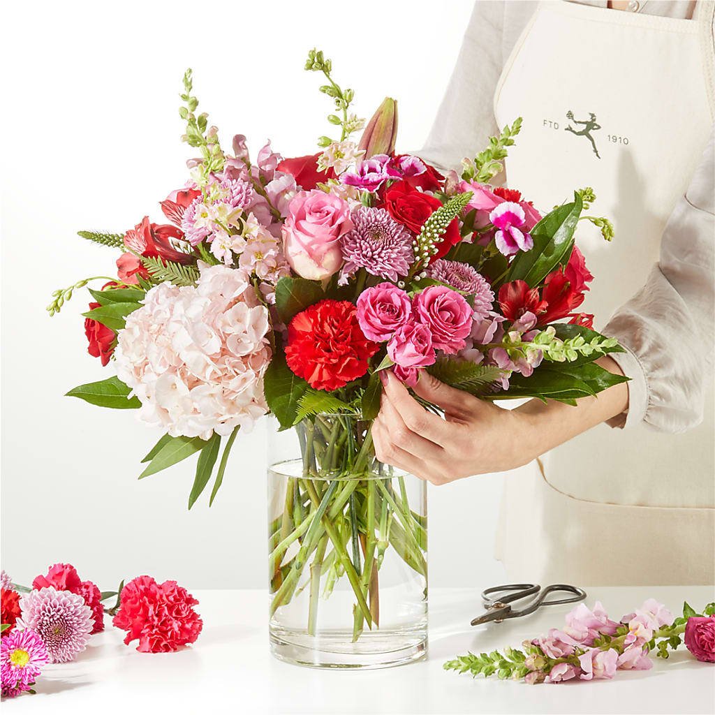 Swooning Over You - A Luxury Florist Original – STEPH'S CREATIONS FLORAL DESIGN, Atoka OK
